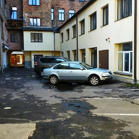 City Center Rent With Free Parking N47 Апартаменти